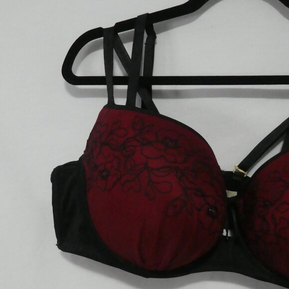 AG - ASHLEY GRAHAM | 40 DDD | Burgundy & Black Lace Detail Bra | Double Straps - Picture 3 of 16